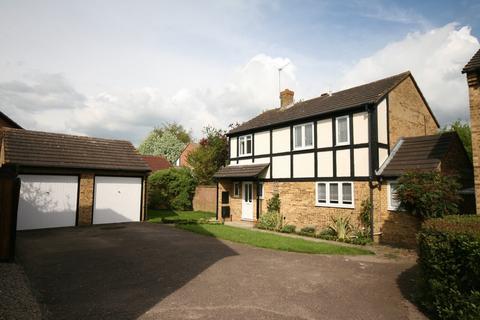 4 bedroom detached house to rent, Broadleaf Avenue, Bishop's Stortford, CM23