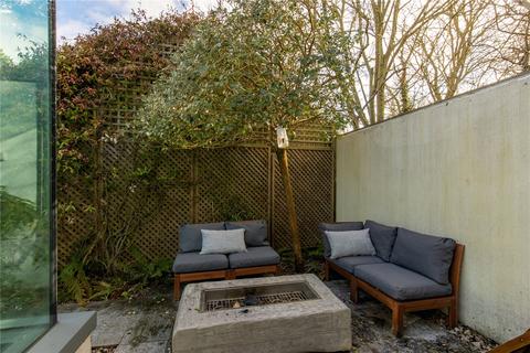 La Maison Verre, 110 Glebe Road, Cambridge, CB1 7TA