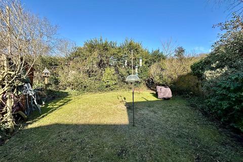 15 Dene Lane, Lower Bourne, Farnham, GU10 3PW