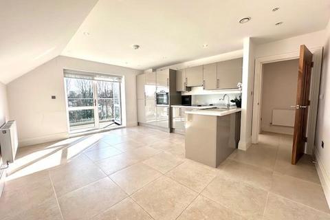 2 bedroom apartment to rent, Aspen Place, Bushey Heath