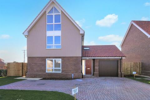 4 bedroom detached house for sale, Spalding Way, Chelmondiston