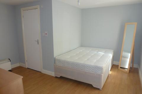 1 bedroom flat to rent, Broadway, Cardiff CF24