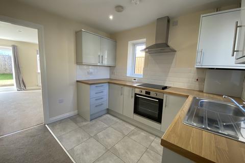 2 bedroom semi-detached house to rent, The Drift, Ipswich IP4