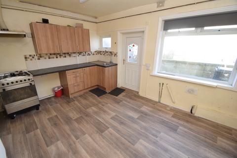 2 bedroom end of terrace house for sale, Oakfield Road, Bradford BD21