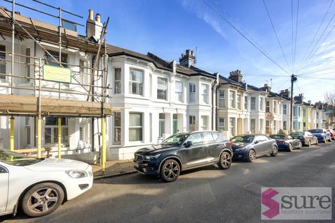 4 bedroom terraced house to rent, Coventry Street, Brighton