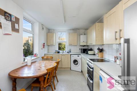 4 bedroom terraced house to rent, Coventry Street, Brighton