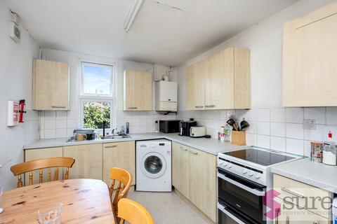 4 bedroom terraced house to rent, Coventry Street, Brighton