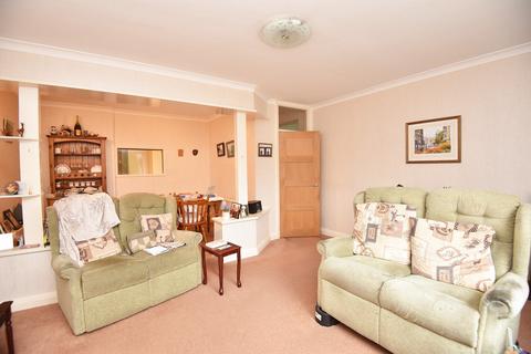 undefined, Harlow Oval Court, Harlow Oval, Harrogate