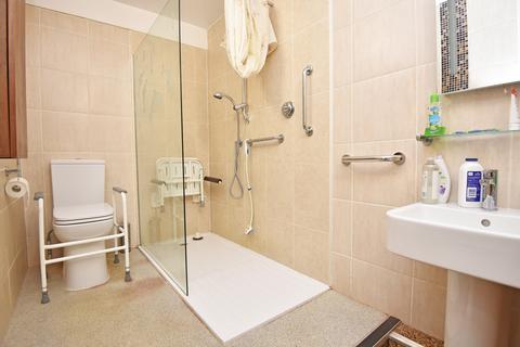 undefined, Harlow Oval Court, Harlow Oval, Harrogate