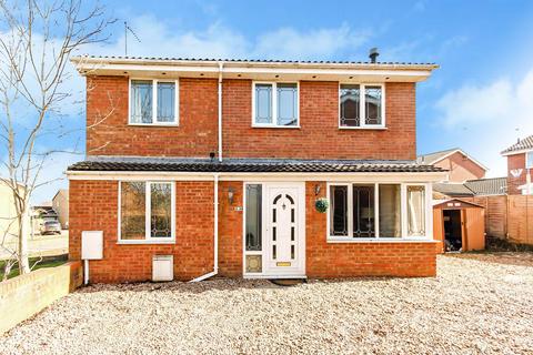 3 bedroom detached house for sale, Medway Drive, Wellingborough NN8