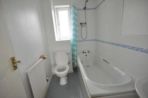 2 bedroom semi-detached house to rent, Skylark Drive, Basford