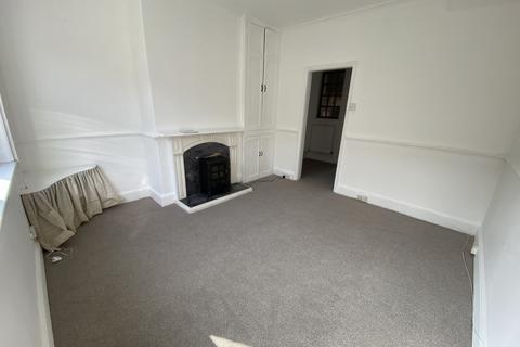 2 bedroom terraced house to rent, Isca Road