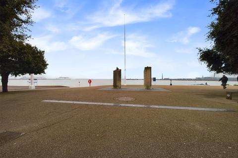 Apartment 2, 7 Cambridge Terrace, Dover, CT16 1JT