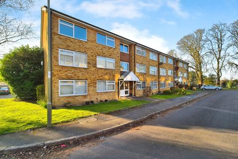 2 bedroom apartment to rent, Sylvia Close, Basingstoke RG21