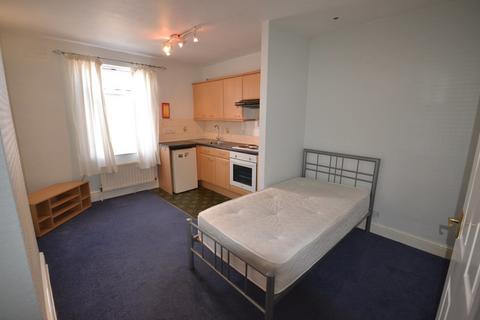 Studio to rent, Westcotes Drive, Leicester LE3