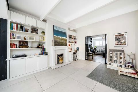 17 Strathbrook Road, London, SW16 3AT