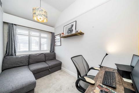 17 Strathbrook Road, London, SW16 3AT