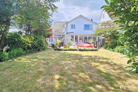 5 bedroom detached house for sale, Portsmouth Road, Lee-On-The-Solent, PO13