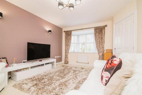 4 bedroom detached house to rent, Bhullar Way, Oldbury B69