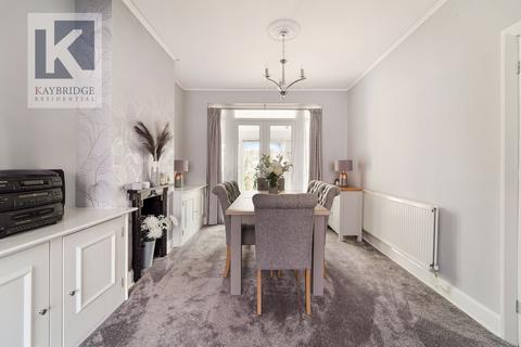 4 bedroom terraced house for sale, Stoneleigh Avenue, Worcester Park, KT4