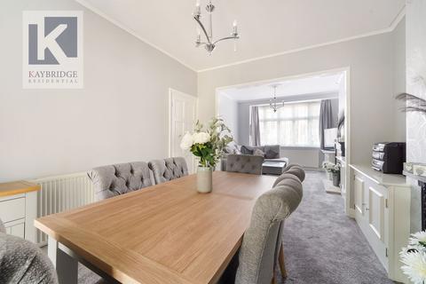 4 bedroom terraced house for sale, Stoneleigh Avenue, Worcester Park, KT4