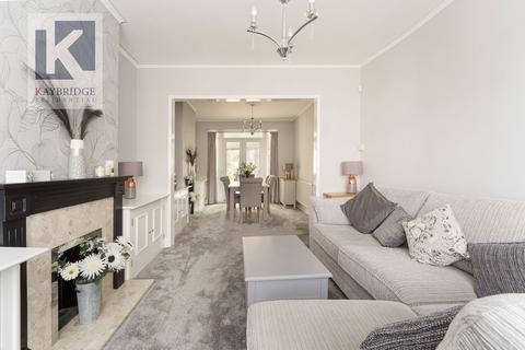 95 Stoneleigh Avenue, Worcester Park, KT4 8XY