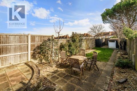 95 Stoneleigh Avenue, Worcester Park, KT4 8XY