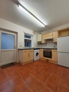 2 bedroom ground floor flat to rent, Llantrisant Street, Cardiff CF24