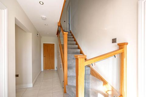 2 Alder Tree Grove, Walsall, WS9 0AN