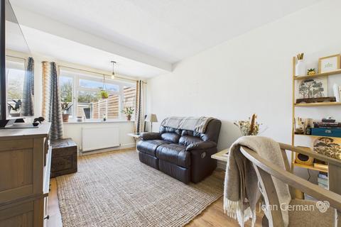 26 Waterside, Burton-on-trent, DE15 9HE