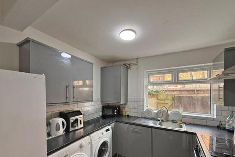 4 bedroom terraced house to rent, Redruth Street, Rusholme, Manchester, M14