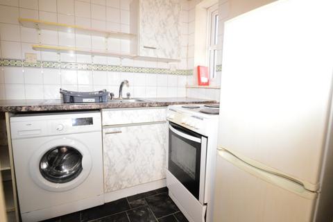 1 bedroom ground floor flat for sale, Frobisher Road, Erith