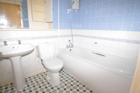 1 bedroom ground floor flat for sale, Frobisher Road, Erith