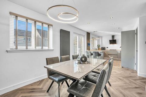 41 Lind Place, Dennyloanhead, Bonnybridge, FK4 1NQ