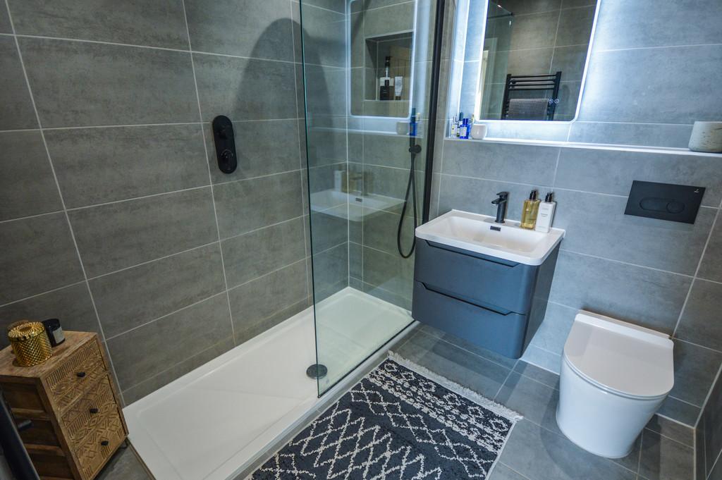 En Suite Shower Room