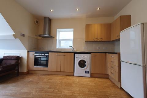 2 bedroom flat to rent, Clifton Street, Cardiff CF24