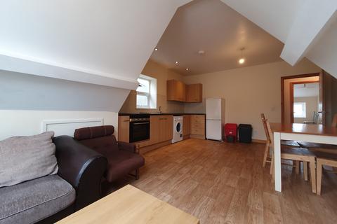 2 bedroom flat to rent, Clifton Street, Cardiff CF24