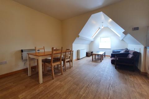 2 bedroom flat to rent, Clifton Street, Cardiff CF24