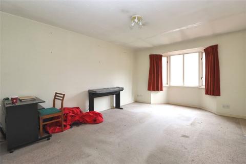 2 bedroom flat for sale, Foxhills, Surrey GU21