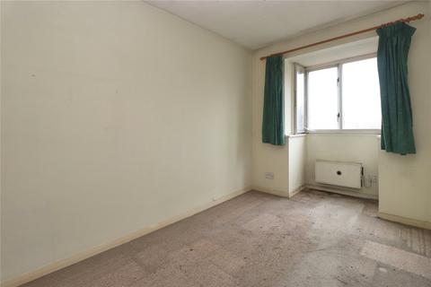 2 bedroom flat for sale, Foxhills, Surrey GU21