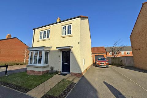 4 bedroom detached house for sale, Elderflower Road, Scarborough YO13