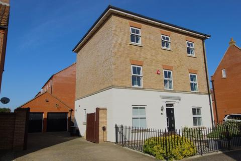 5 bedroom detached house for sale, Crow Hill, Sandy