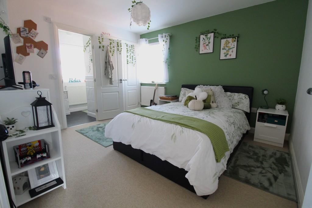 Guest bedroom