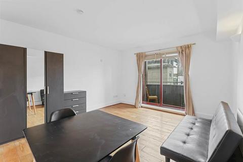 3 bedroom terraced house to rent, Rope Street, Surrey Quays, SE16 7TY