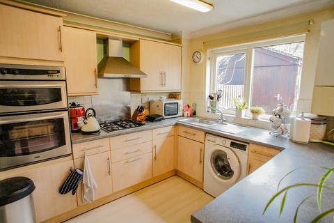 3 bedroom townhouse for sale, Godolphin Close, Swindon SN5