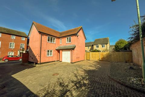 3 bedroom detached house to rent, Sextons Meadows, Bury St. Edmunds