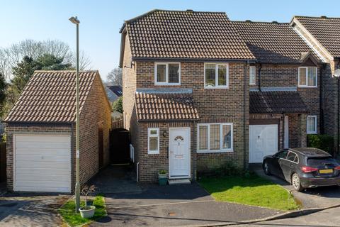 3 bedroom end of terrace house for sale, Stagshorn Road, Hampshire PO8