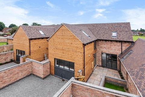 3 bedroom barn conversion for sale, Priory Road, Wolston