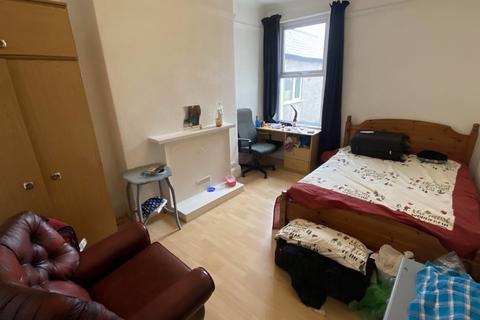 4 bedroom house share to rent, Beechwood Road, Uplands, Swansea