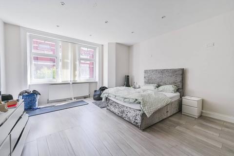 4 bedroom flat to rent, Cabbell Street, Marylebone, London, NW1